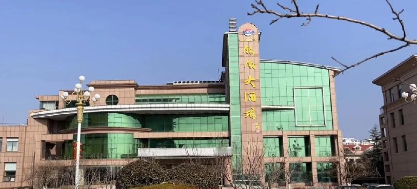 网友问，银滩过春节有饭店开业的吗？银滩过春节有酒店正常营业的？银滩大酒店春节