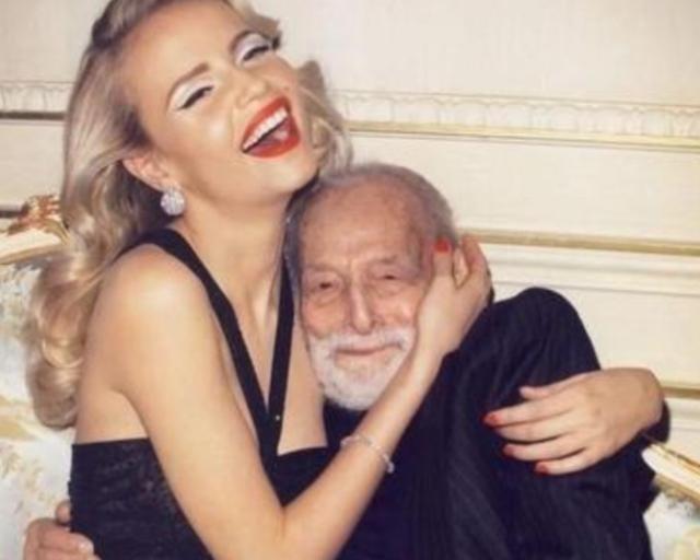 1994年，89岁高龄的石油大亨，娶了26岁脱衣舞女郎安娜·妮，一年后石油大亨去