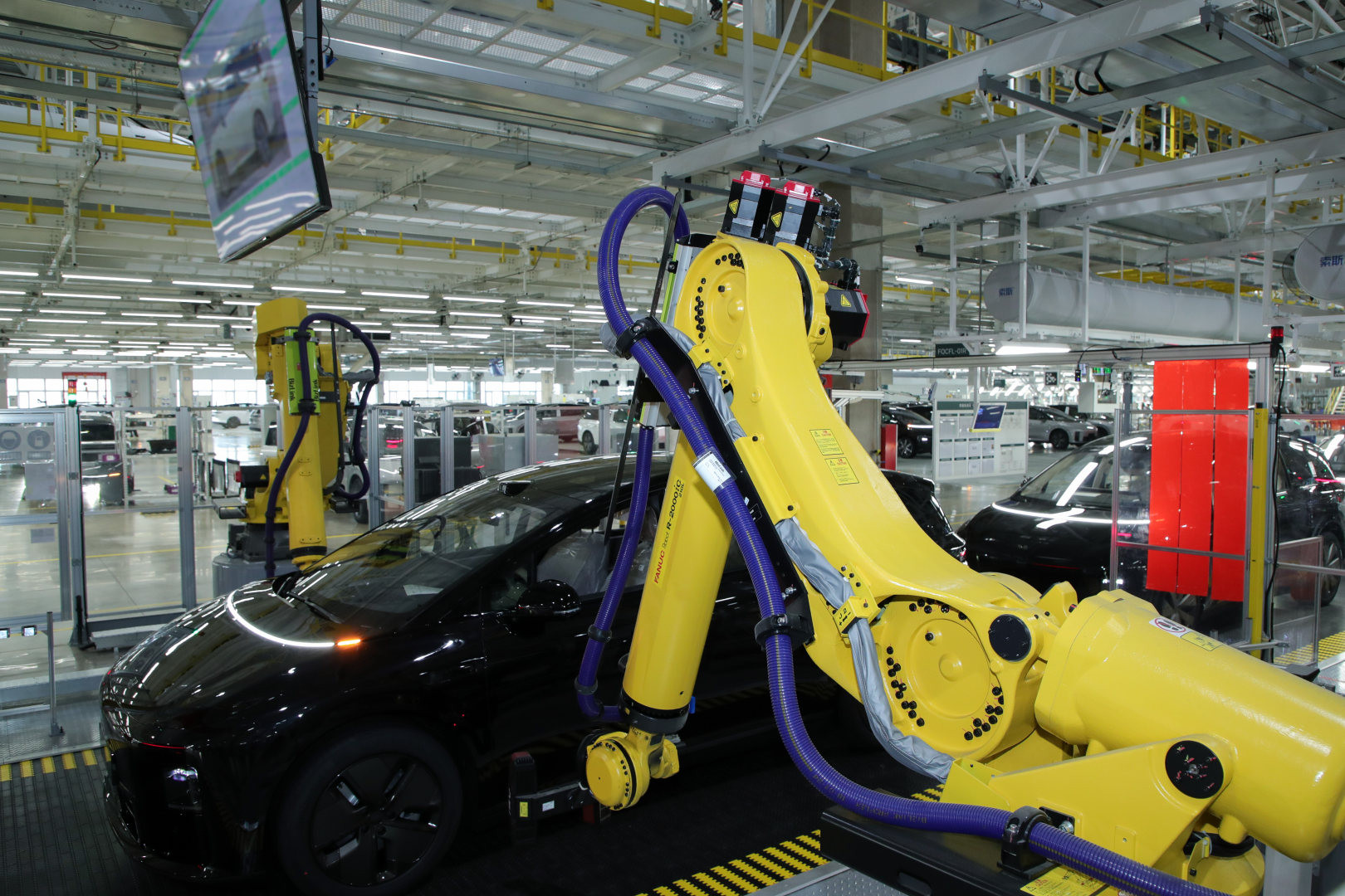 上周给你们视察了下理想i6/i8产线，的确很先进，效率很高。至于为什么没那么