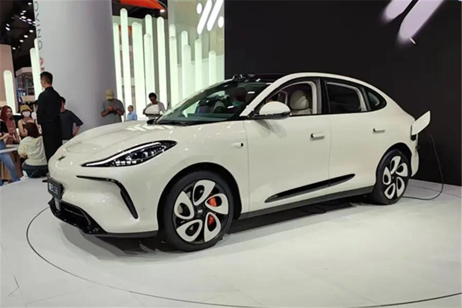 这就是现实啊，赤裸裸的现实：电车30万：使用10年，电费1万，卖1.5万；