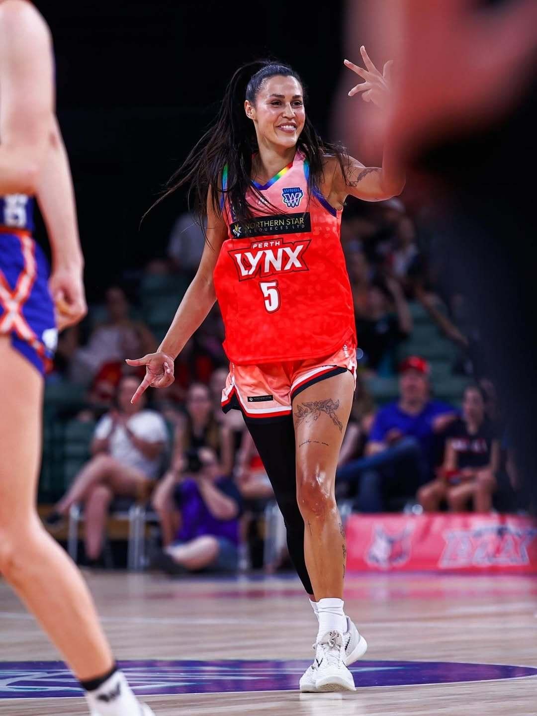 女篮韩旭的队友威尔逊大力称赞她！也许关注韩旭在WNBL比赛的网友，应该有注意