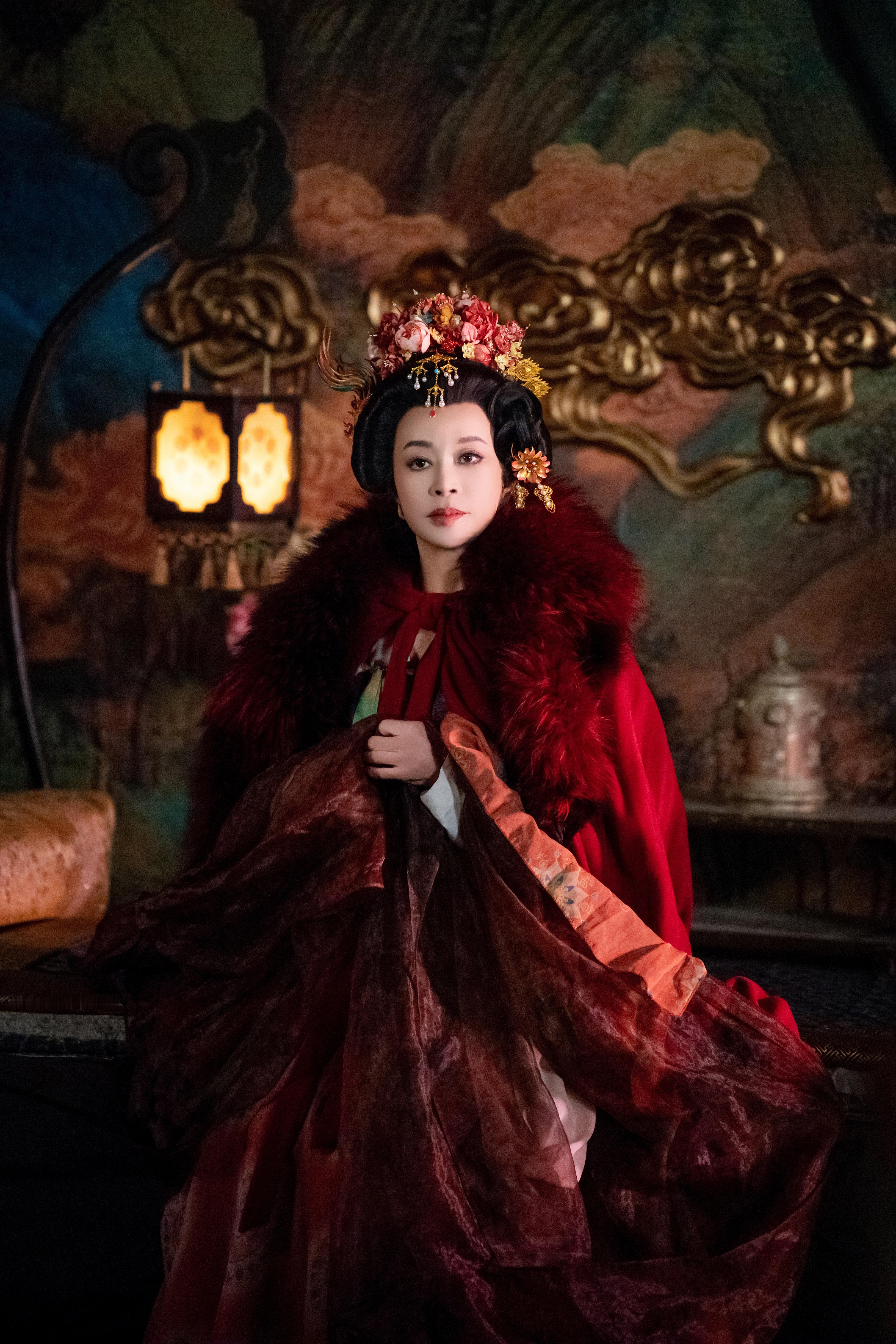 刘晓庆30年后再演武则天救命！我居然在TB刷到了刘晓庆老师的短剧《武则天传奇》，