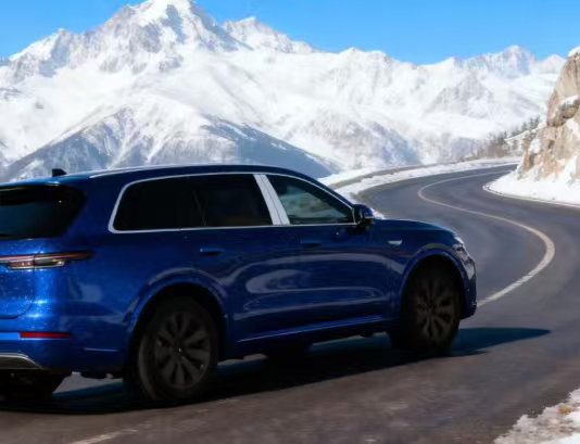 问界M6冰雪测试曝光作为问界系列“空缺”车型，可谓是受到了不少消费者的期待，尤