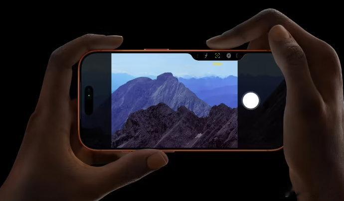 【曝苹果iPhone18Pro影像升级：可变光圈、增强原生相机应用】曝苹果iPh
