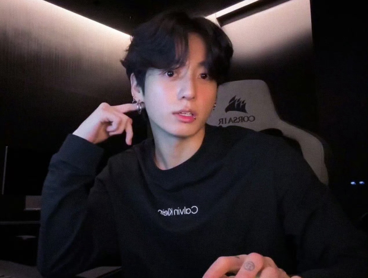 这颜值什么水平？[思考][思考][思考]田柾国直播​​​