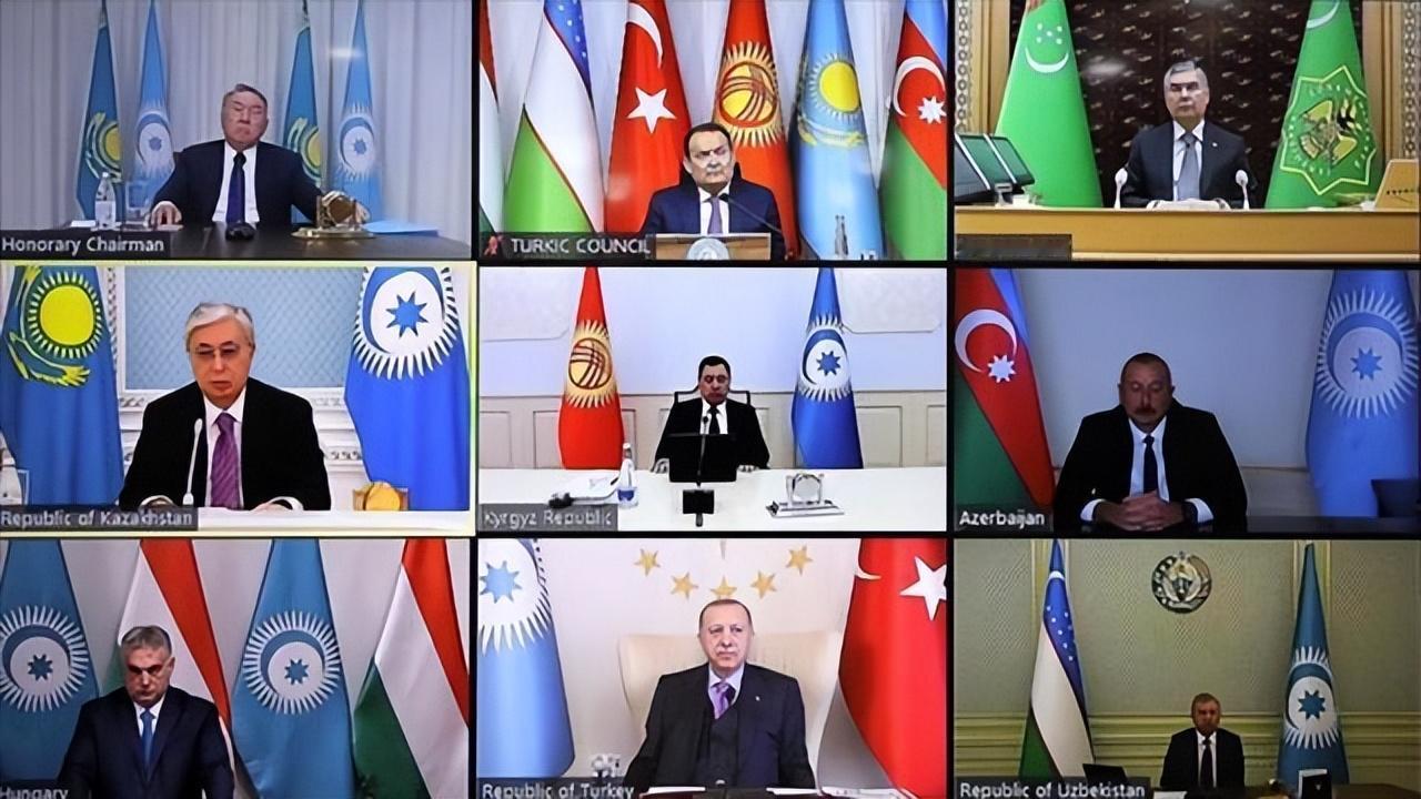 2026年初夏，普京还在东西奔波绷紧“对中国防线”，结果防了半天，突然发现后院最