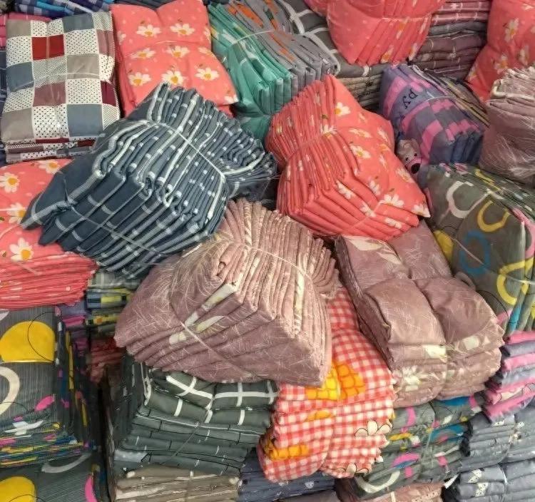 多亏布料厂老同学一句提醒：这3种床单千万别买，我家全扔了！上个月同学聚会，碰到