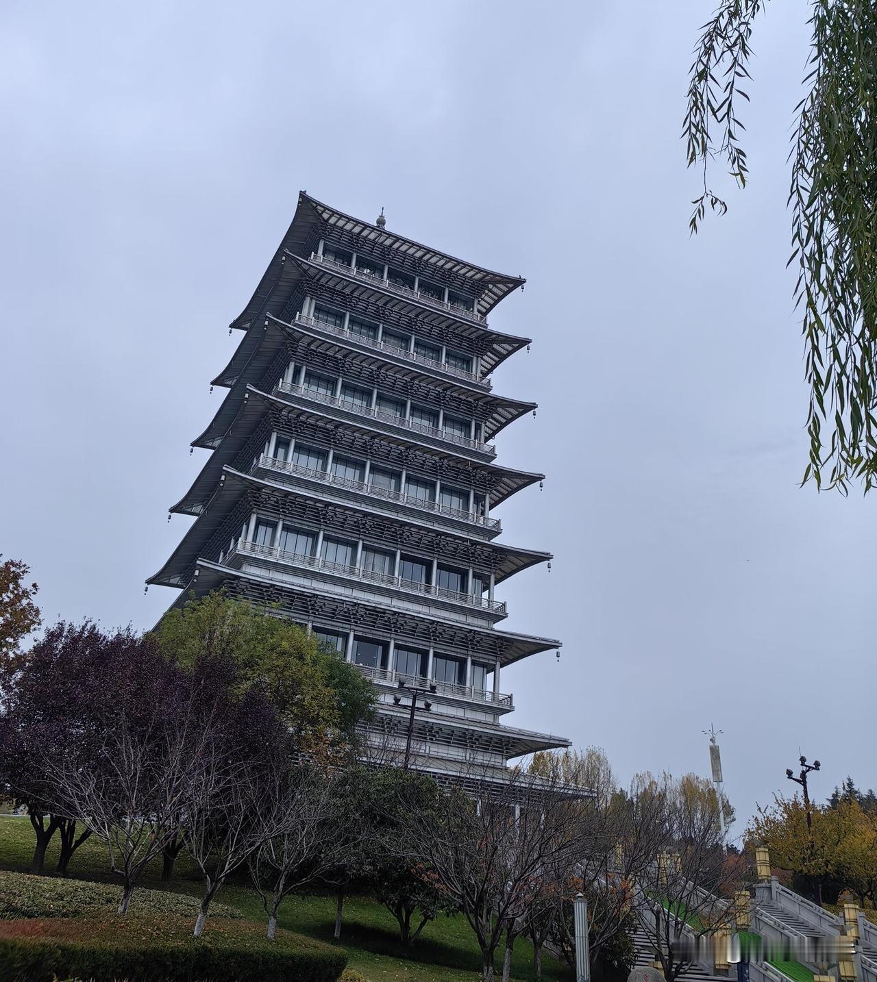 宝鸡的房子将来20万元一套？？？昨天和一个卖二手房的朋友闲聊，说到了今年的房