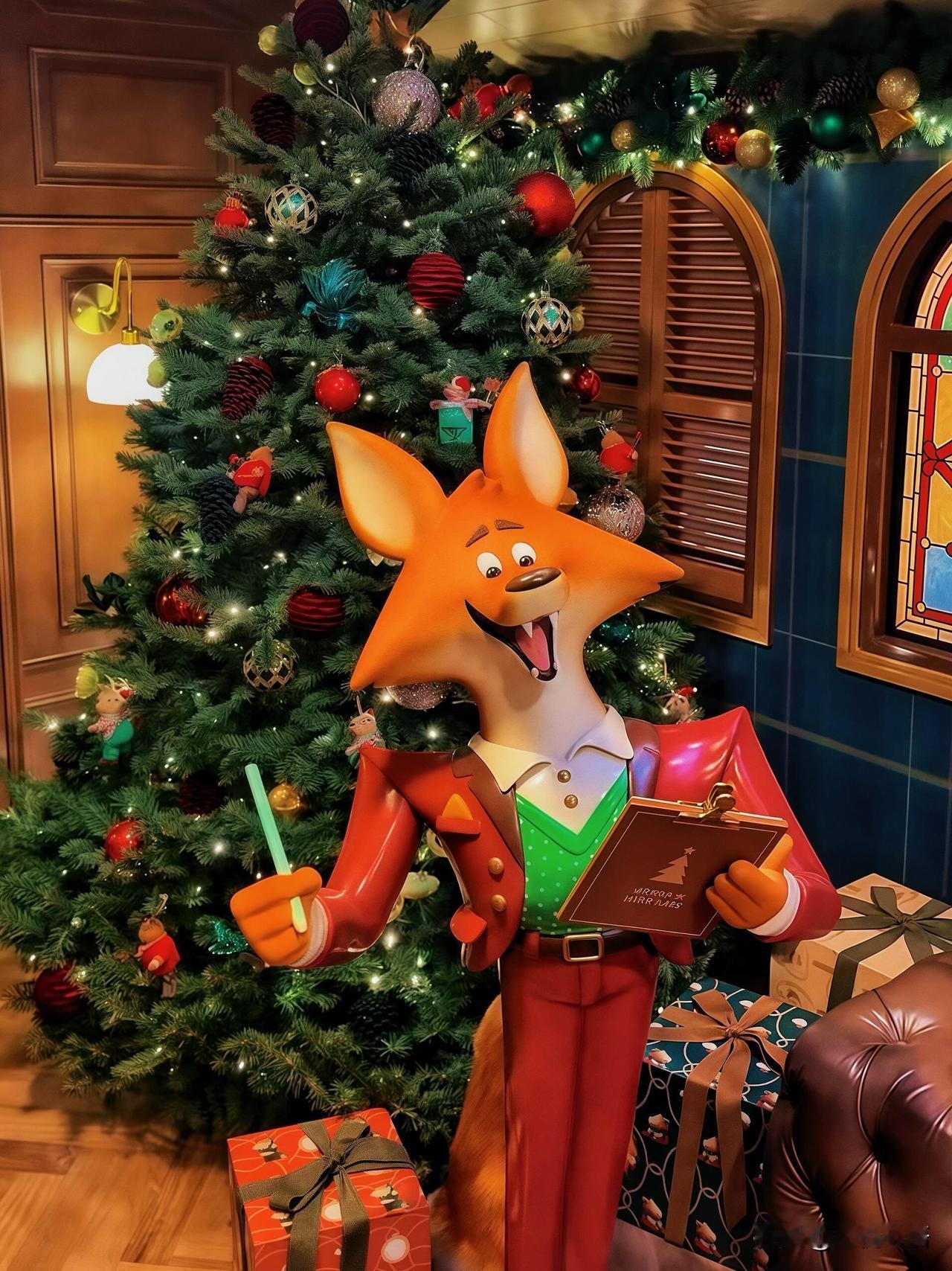 香港太古广场圣诞车站美到犯规！🎄金钟太古广场的圣诞装置太绝了！一踏进去直接