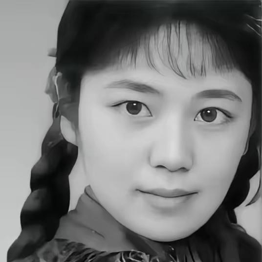 1972年，21岁的知青李文忠救起一名11岁的落水女孩。然而，女孩竟认真地对他说