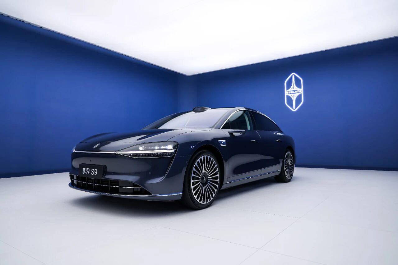 新款享界S9静态解析：外观小改内饰升级更科技，30万出头的9系轿车真的强享界S9