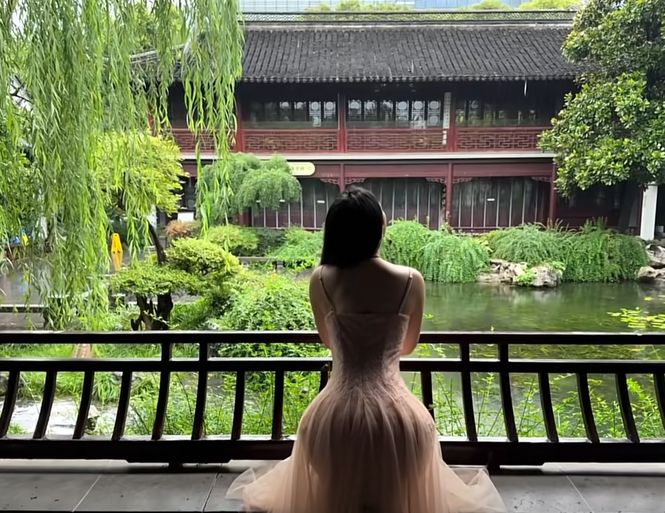烟雨入江南，我就知道南京市，是其他12个是比不了的