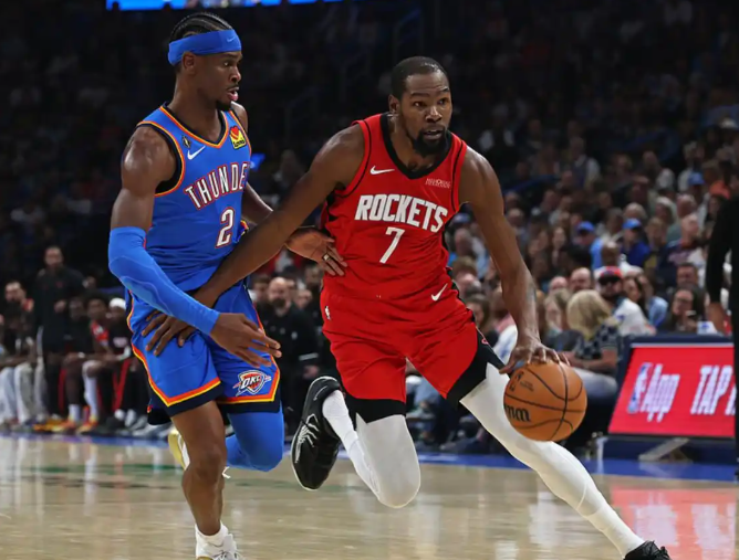 火箭的三分投射水平真的很差劲杜兰特扛不起产量。小贾作为头号3分射手,连无球跑