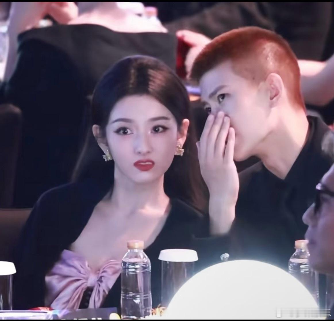 任嘉伦宋祖儿真的太能聊，都没人了还在唠话痨祖儿，这次算是遇到对手了……