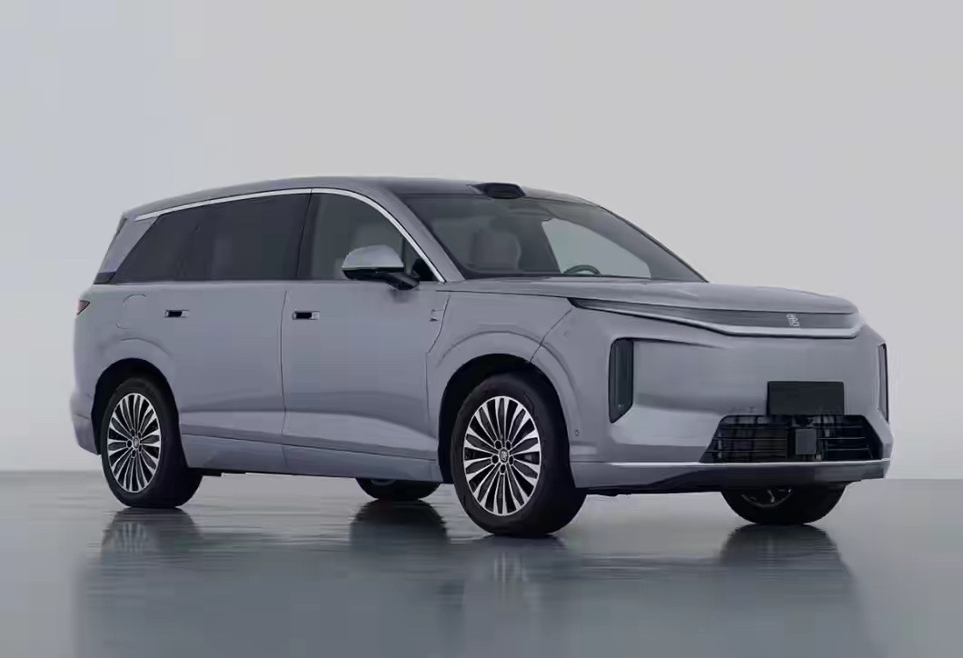 工信部信息实锤，比亚迪全新旗舰SUV定名大唐，直接瞄准高端家庭出行市场。车长超5