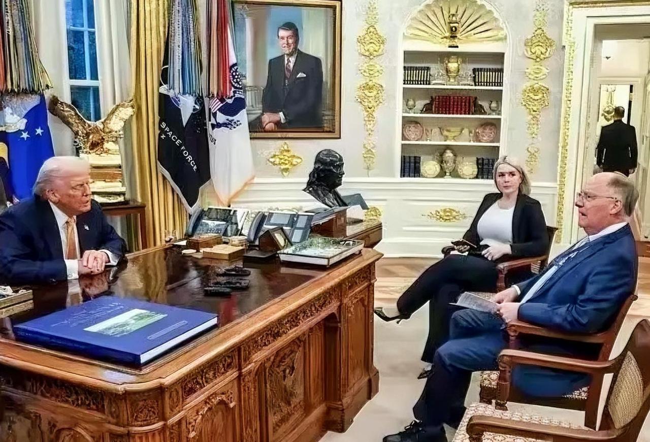 说真心话，美国白宫那位年轻漂亮的发言人卡罗琳真有料，有她在，特朗普就“放心了”。