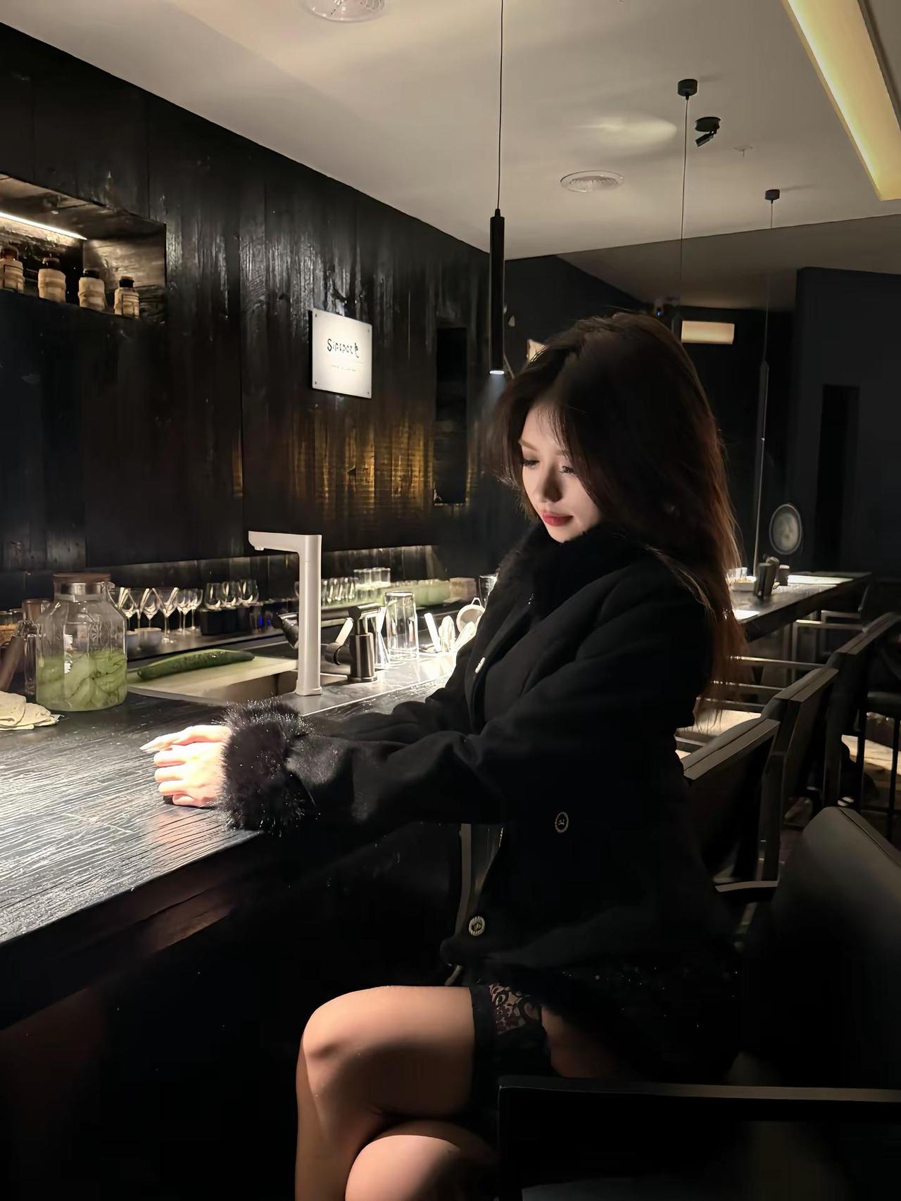 其实暧昧的时候就发现你不符合标准了但生活其实很无聊…