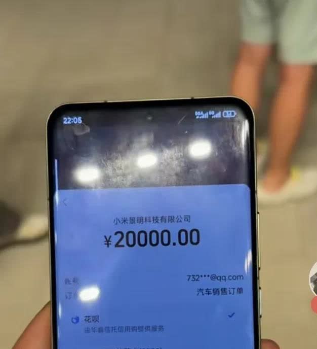 买小米yu7拉我就说怎么卖的那么好，大腚几十万辆[捂脸哭]结果看现场订车的