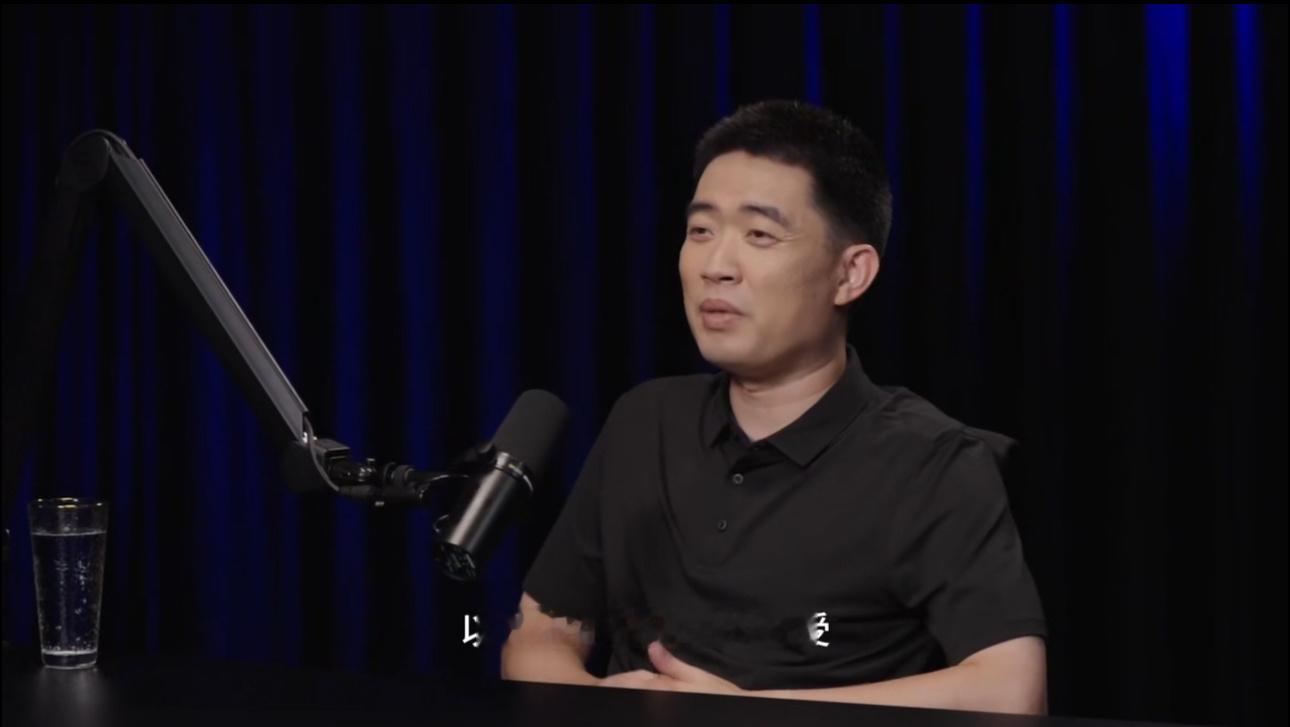 理想的宣发、公关真的很有问题，不知道大家有没有看到李想做客罗永浩最新的视频播客的