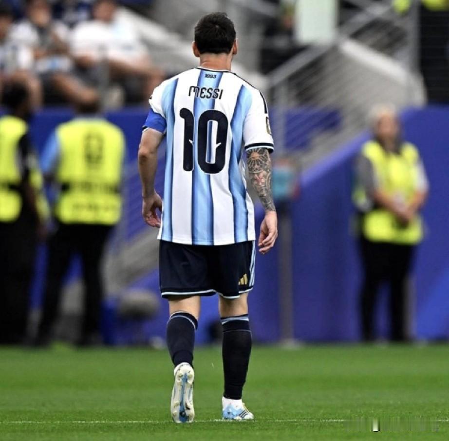阿根廷🇦🇷球迷确实该担心阿根廷了。一个最直观的数据表明梅西对阿根廷队有多