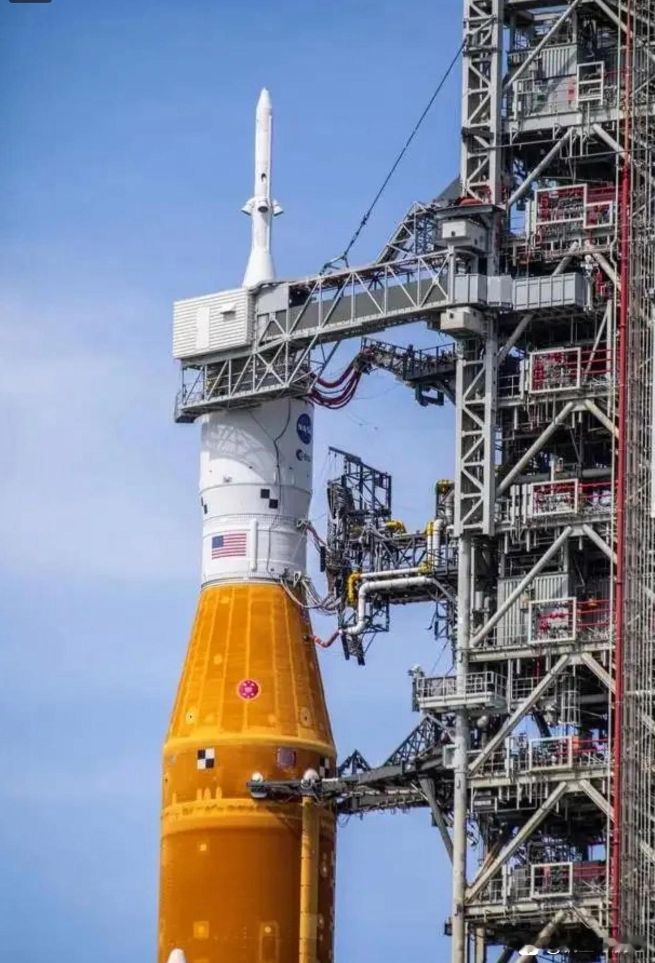 美国若率先登月建基地，会封锁月球、阻止中国登陆吗？我国该如何破局？上世纪美苏登