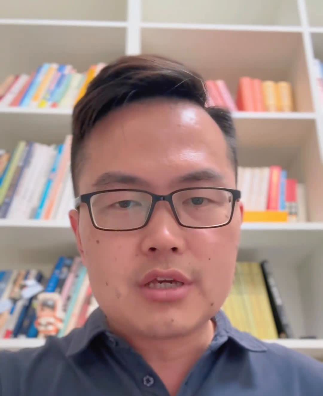 17215台，这是杭州第一辆日产N7。日产N7被我提回来了，酸奶老师提了日产