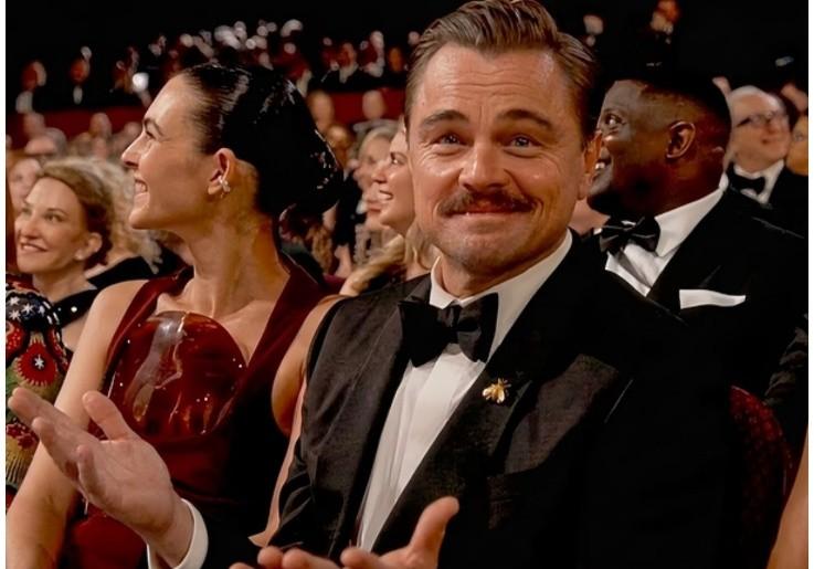 小李子真是老了，奥斯卡颁奖礼上被抓拍，他皱纹，眼角纹，法令纹一个不少，通通堆在往