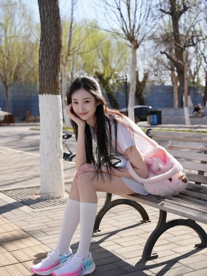 如果100万和她只能选一个，你选哪个