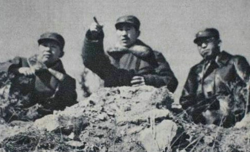 1958年平定叛乱后，在1959年的玉树地区，叛乱又重新开始！叛军高达几万人，