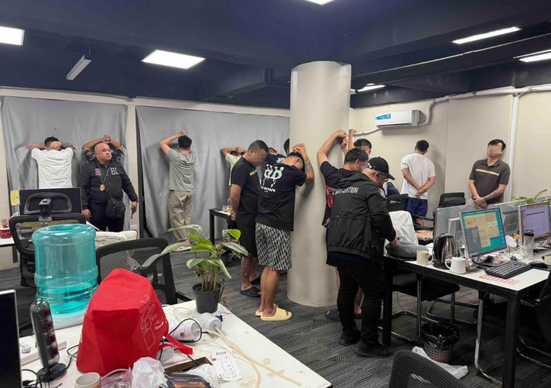 菲律宾抓捕74名中国人、2名缅甸人！ 10月12号晚上，菲律宾移民局联