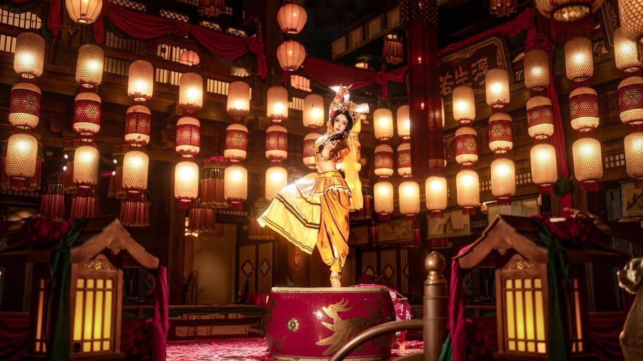 一舞寄相思。出镜：73333王者荣耀公孙离