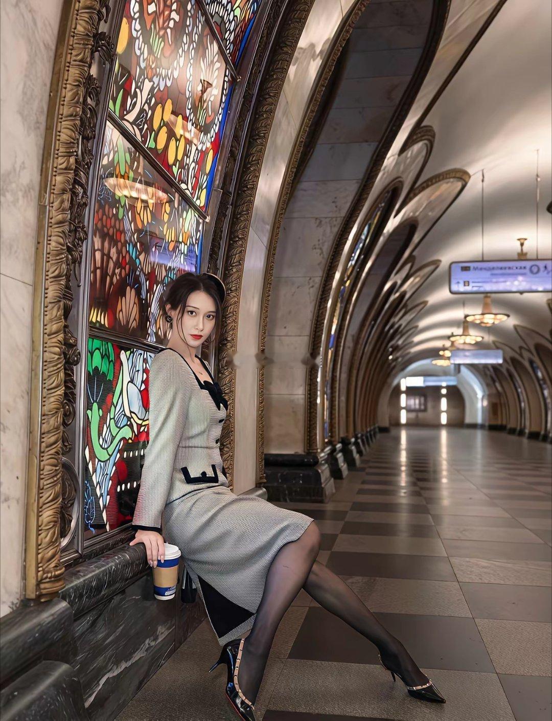 莫斯科的地铁可以看出祖上确实富过
