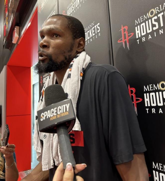 杜兰特钦点！21岁火箭小将三分神准砍16+6，获巨星盛赞