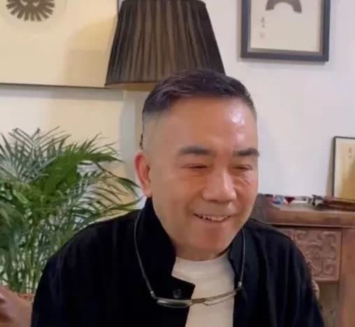 郑好怒怼杨老五，“摆知收礼就是诈骗”！杨老五摆知定在了5月，很多细节要爆了出