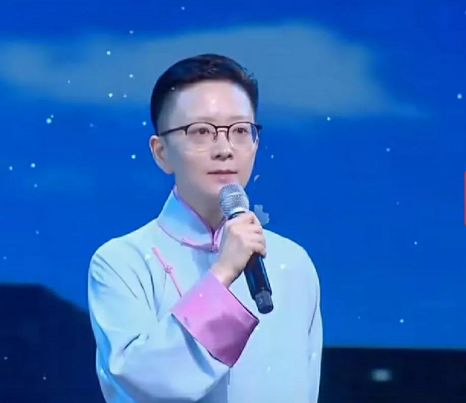 “穷赵雷，富周深，迷紫棋的小姐姐不结婚！” 一个人喜欢谁，常常能看出他从哪段