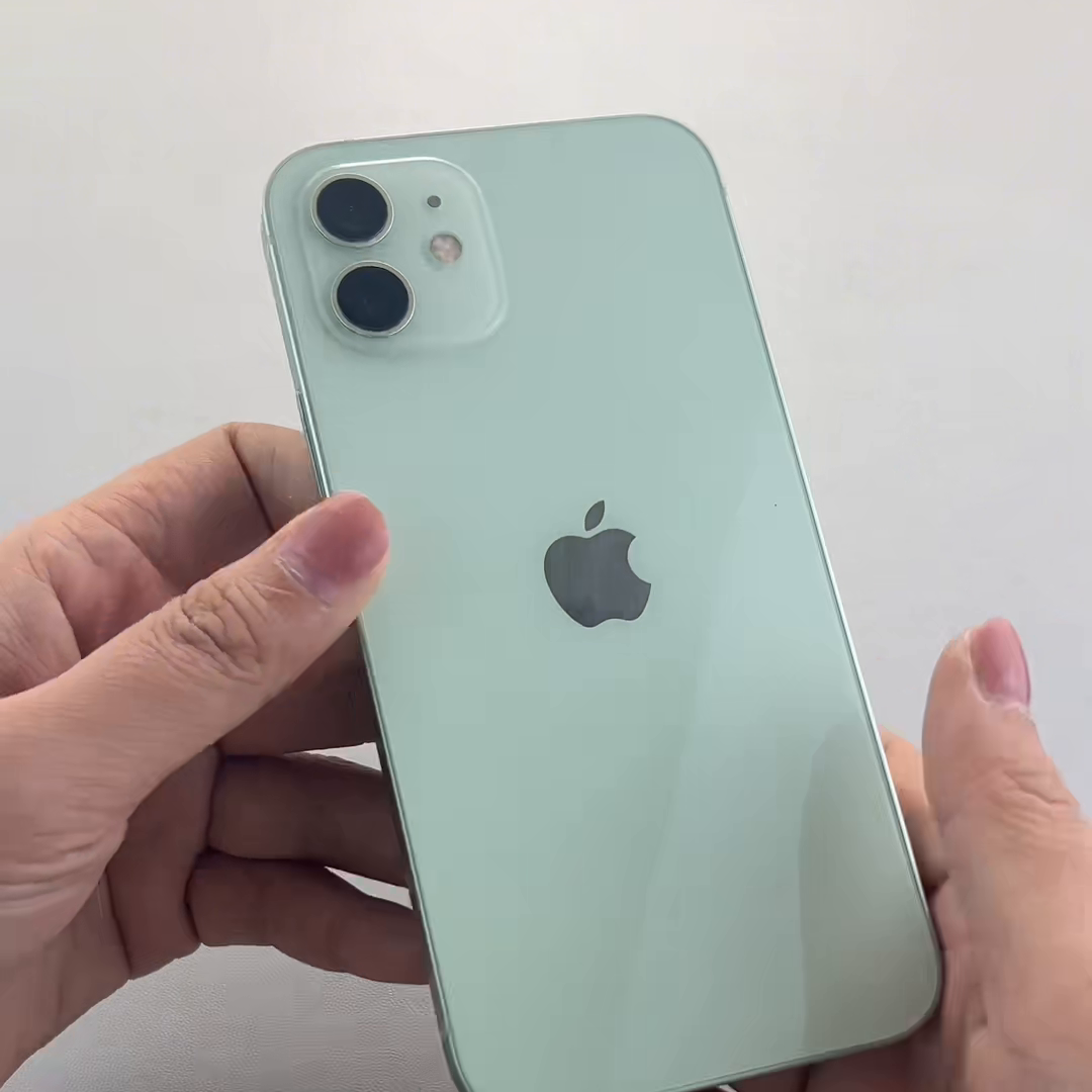 从iPhone8Plus、iPhone12到现在,我已经用了有六七年的苹果手机