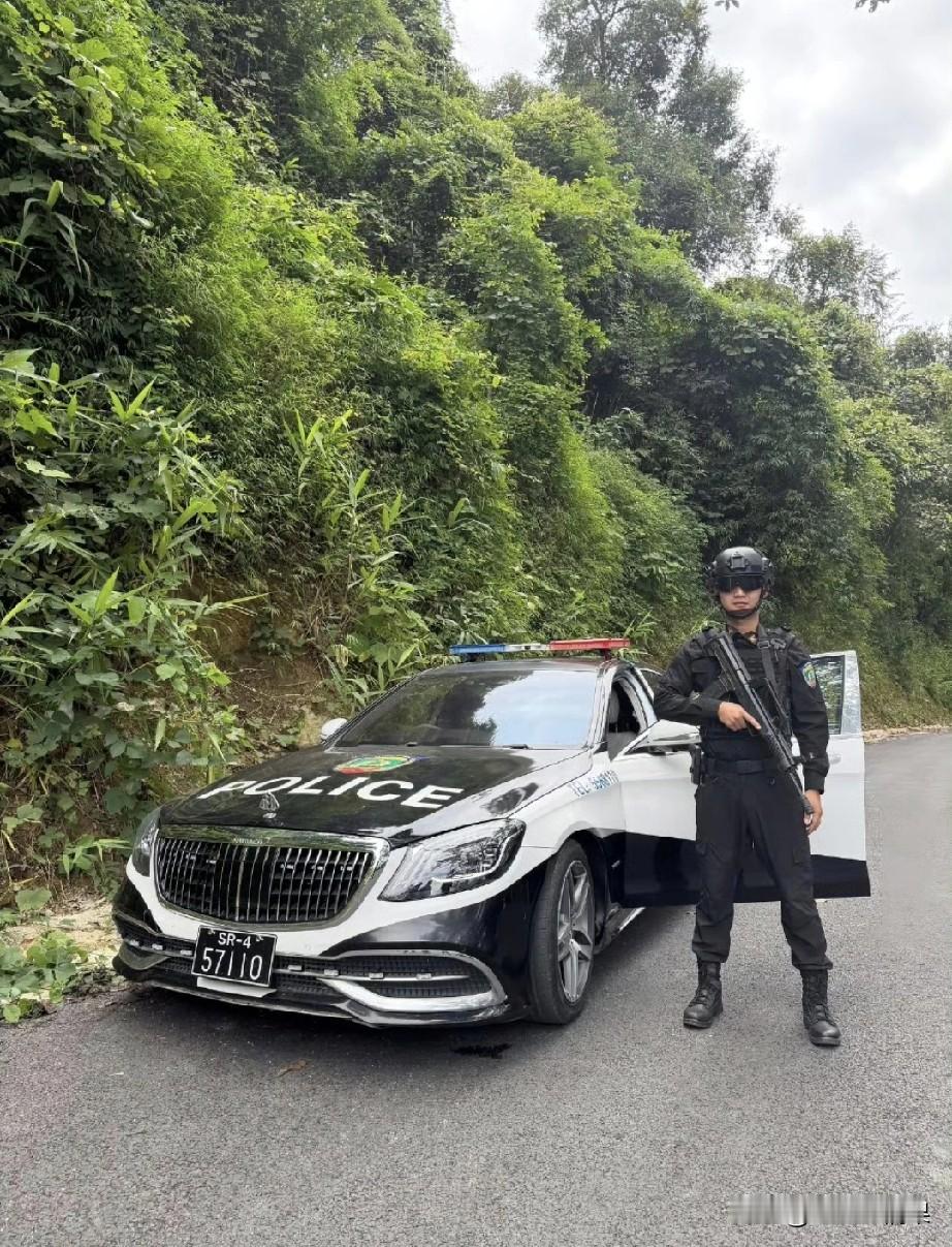 缅北地方武装还有这样的土豪，大家猜一猜他们那儿什么样的单位才能配置这种车。有网