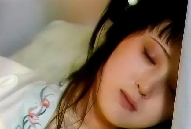 元代，一女子得了重病，奄奄一息。名医朱丹溪诊脉后，对着女子“啪啪啪”抽了三巴掌，