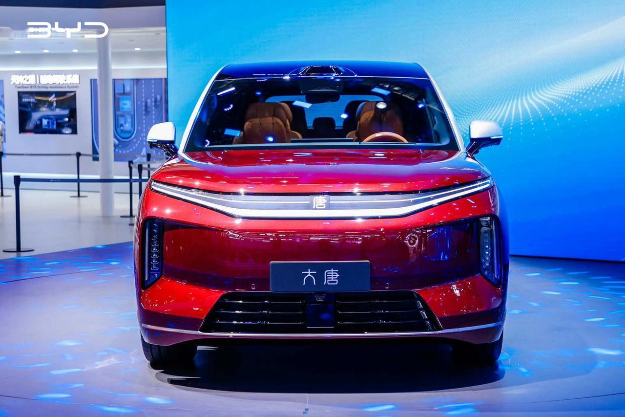 王传福的底气在哪？大唐这种大型SUV纯电车型居然只是25万元起，从设计到空间都是