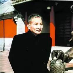 陈云晚年回忆说，遵义会议上有两个人反对毛主席，一个是凯丰，他反对最坚决，态度最明