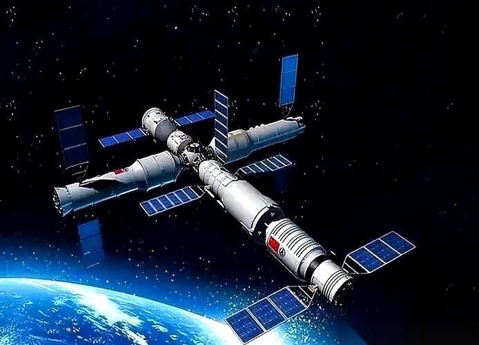 “中国空间站没动静了？是不是跟国际空间站差距太大，没脸提了？”一行黑底白字的刺眼