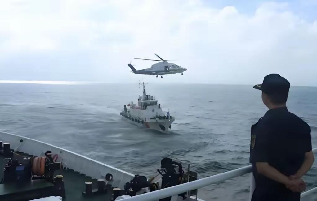 美国抢油还炫耀？中国台海立铁规：美舰不接受检查直接扣！美国在加勒比海