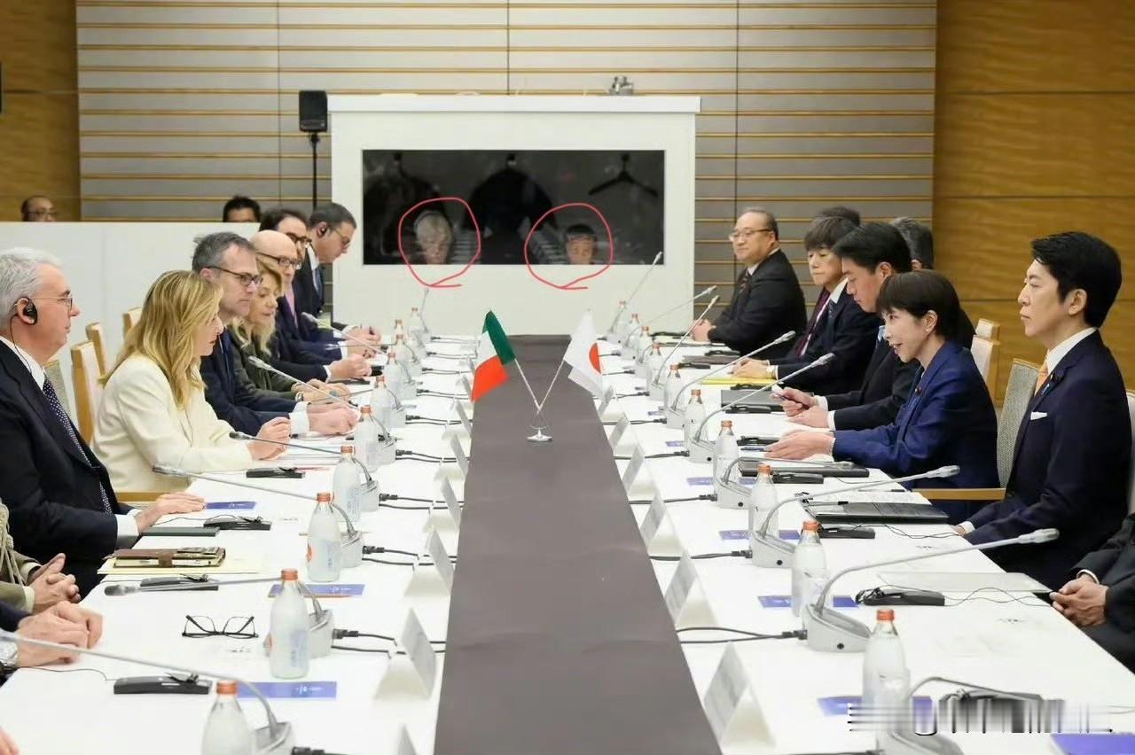 我去！有内鬼？网友:吓死你……[捂脸哭]