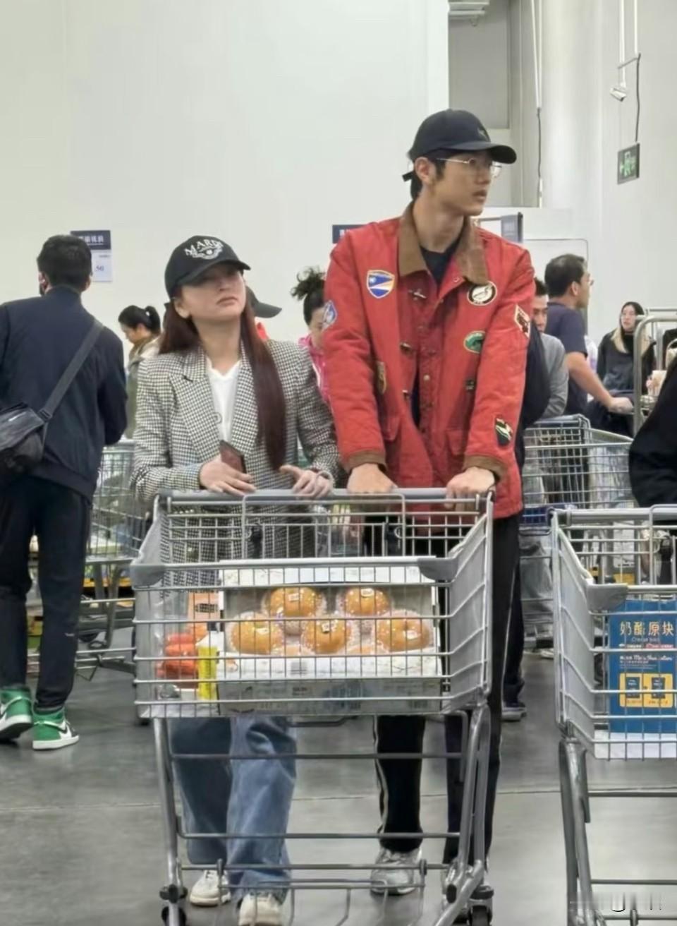 质疑金莎理解金莎想成为金莎‼️现在看真不是恋爱脑。太有眼光了。当然她自己