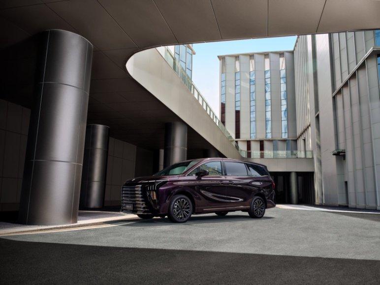 专家预测，中国未来能存活的车企有：1.央企三家：东风、一汽、长安100%2.