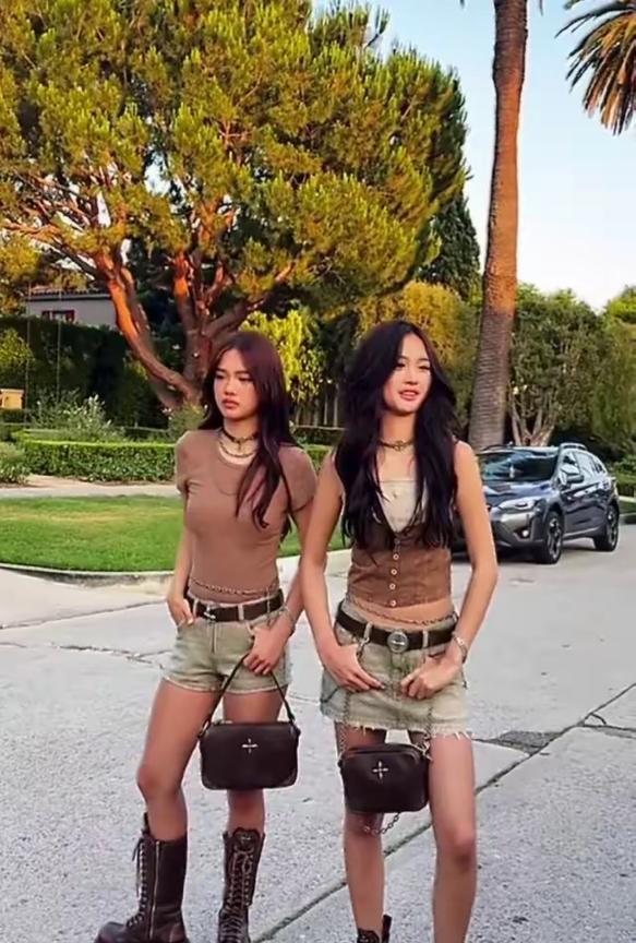 钟丽缇女儿在美国街头拍vlog，连换几套衣服，但风格很相似……考拉虽然长得精致