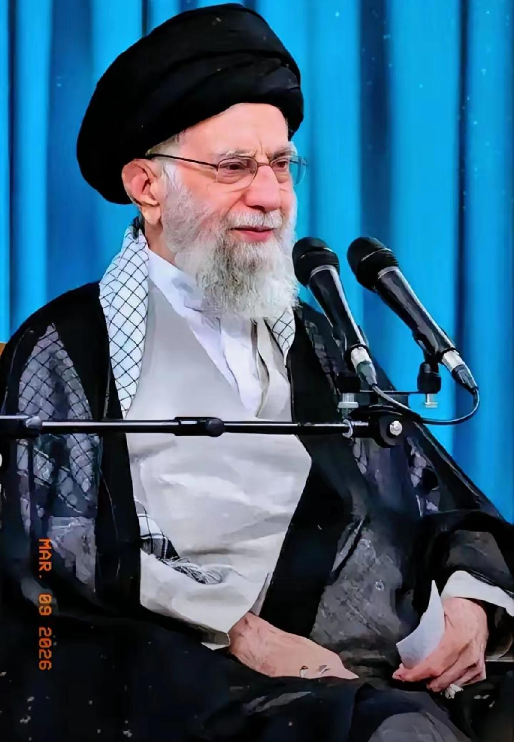 卡尼把玩火自焚四个字，演到了极致。​​当内鬼，本就是一场必输的赌局。赢一百次都