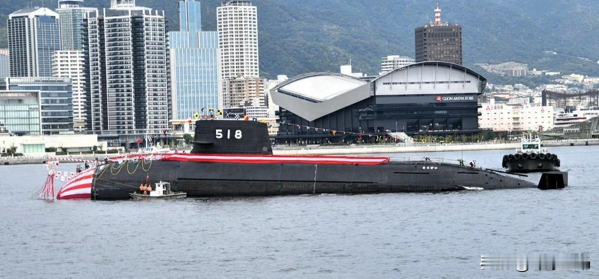 日本刚下水的“大鲸”级潜艇，全用锂电池。这玩意儿真能打过我们的核潜艇吗？先