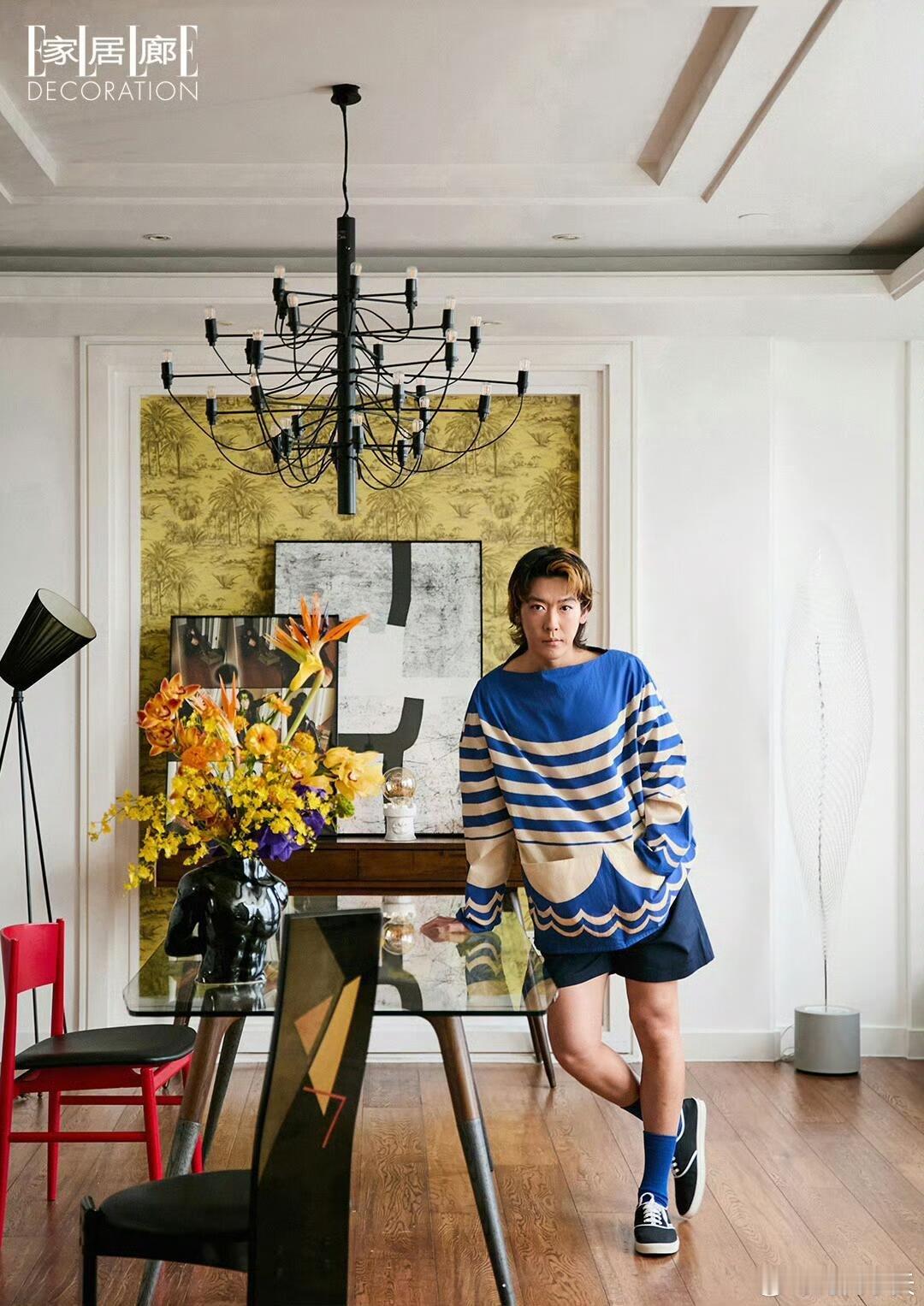 做客姜思的家，他说：“我不需要一个完美的居所，我需要一个可以容纳我的地方。”这个