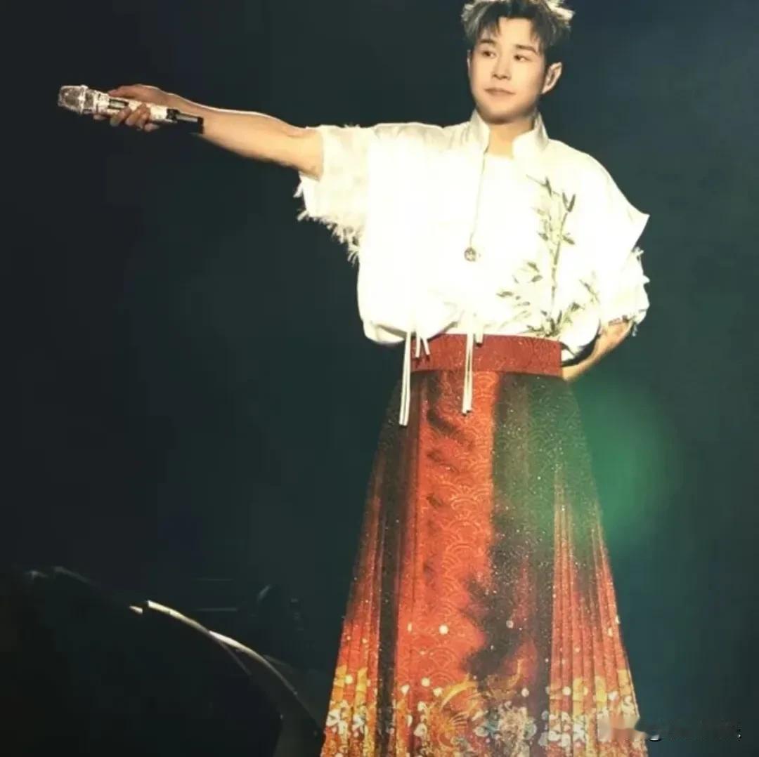 小沈阳，亲自回应质疑！5月30日晚，小沈阳《不差面儿》巡回演唱会大连